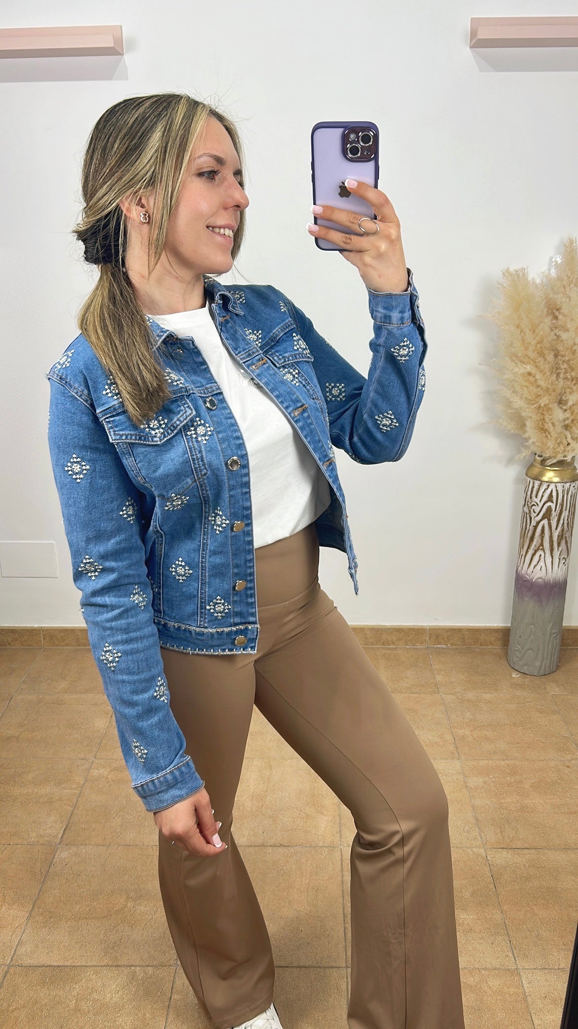 Pantalón legging acampanado camel