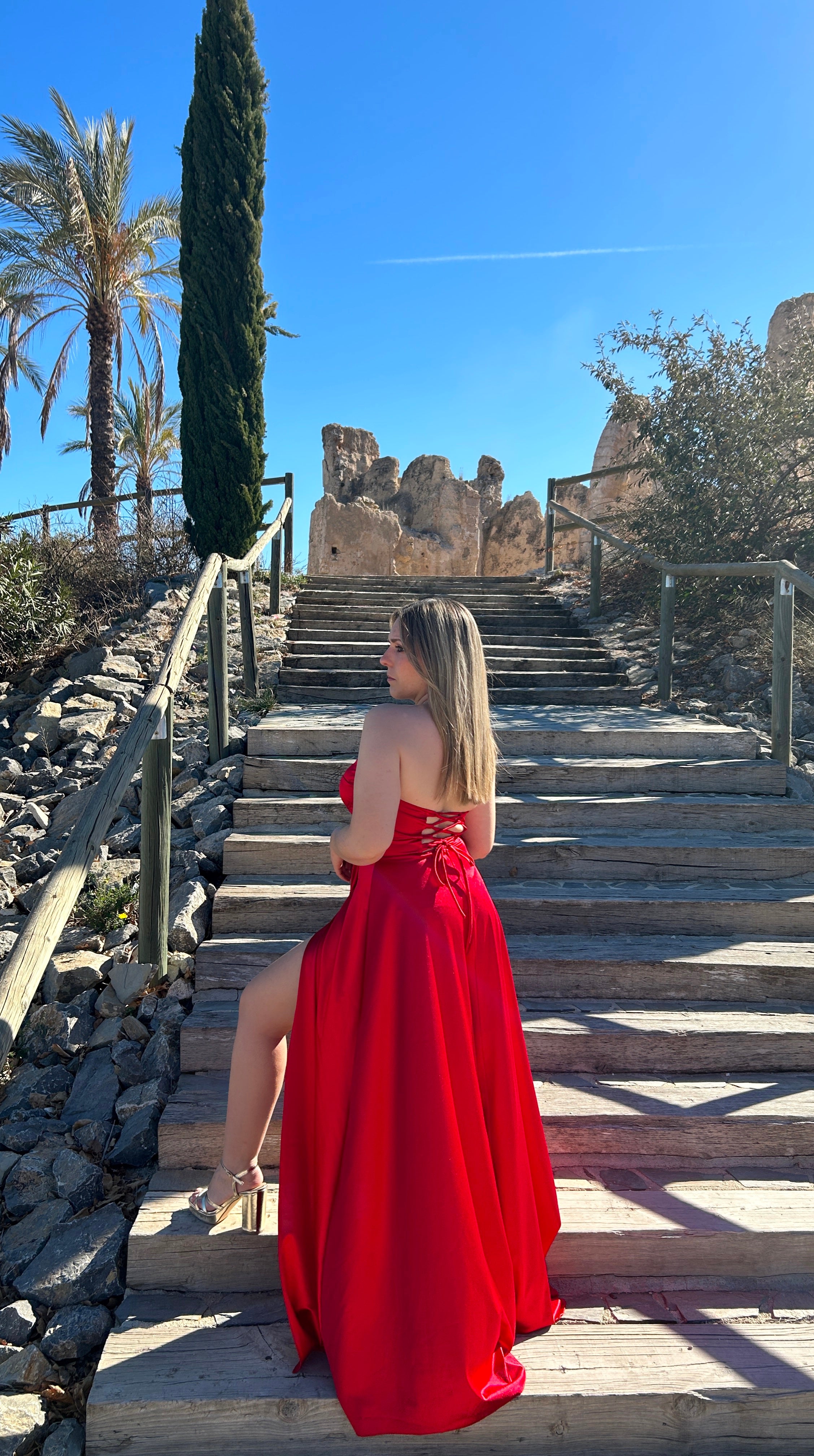 Abito corsetto con parola rossa