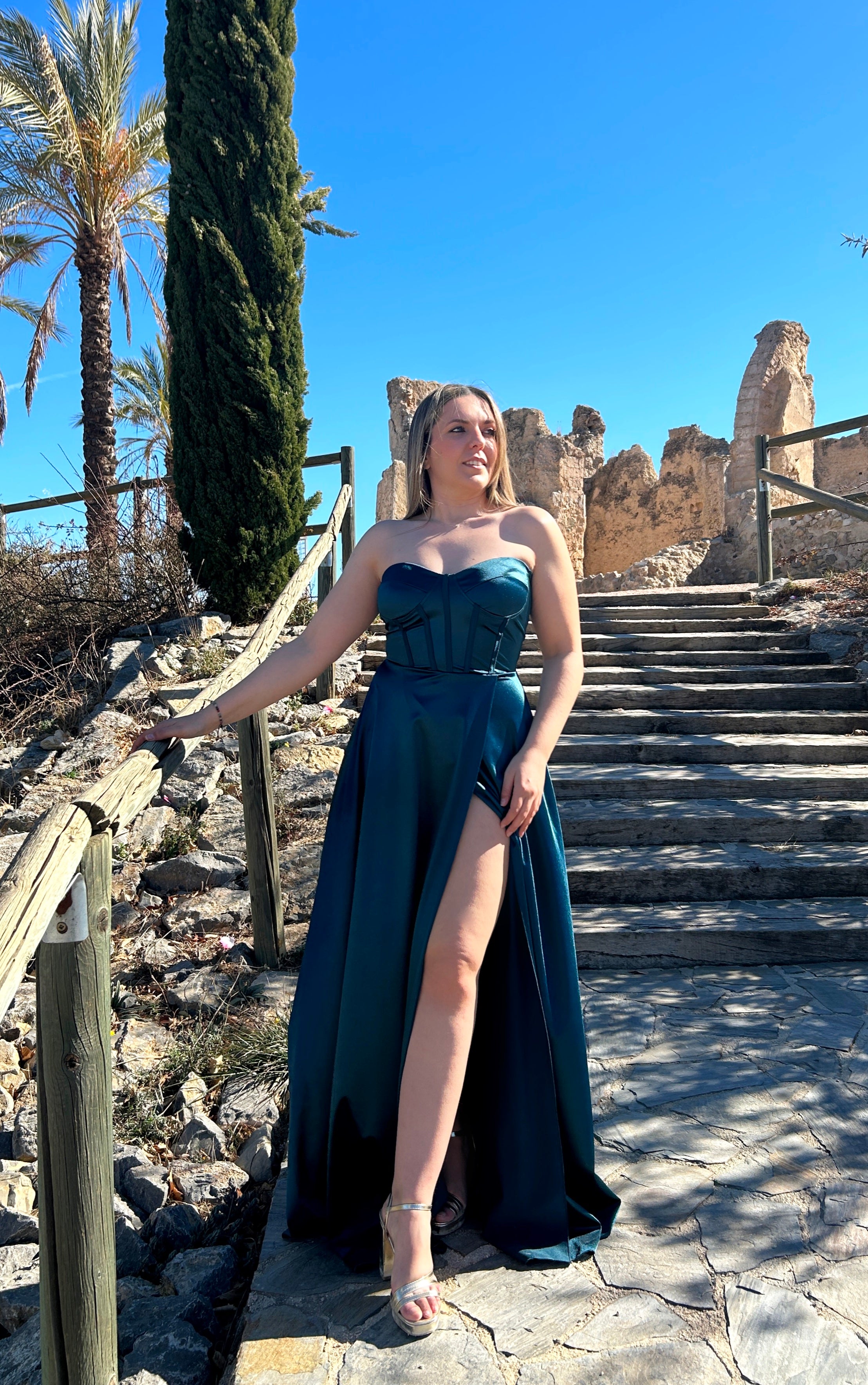 Abito corsetto con parola petrolio