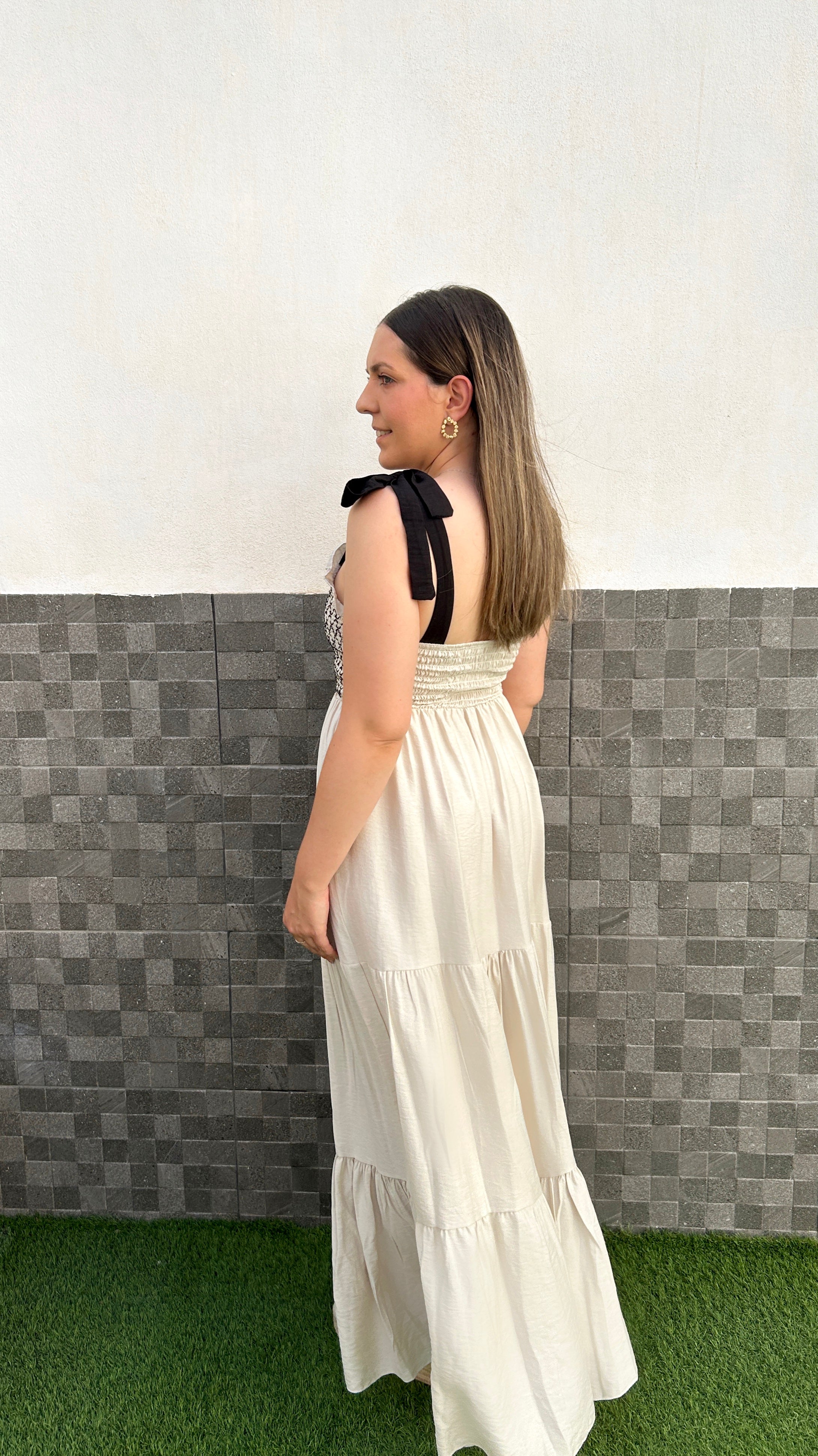 Abito in lino con fiocco beige