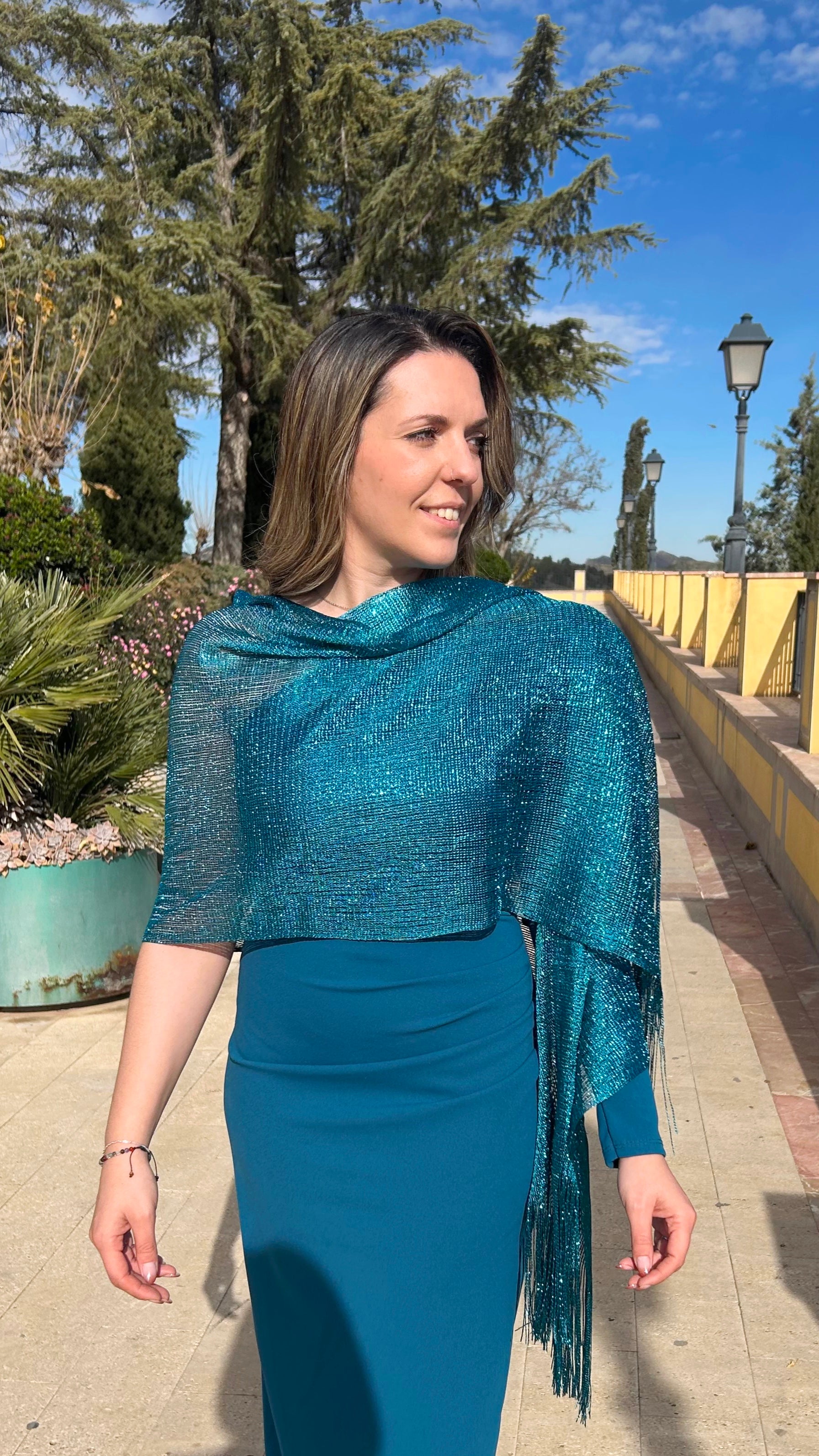 Vestido midi asim manga abullonada petróleo