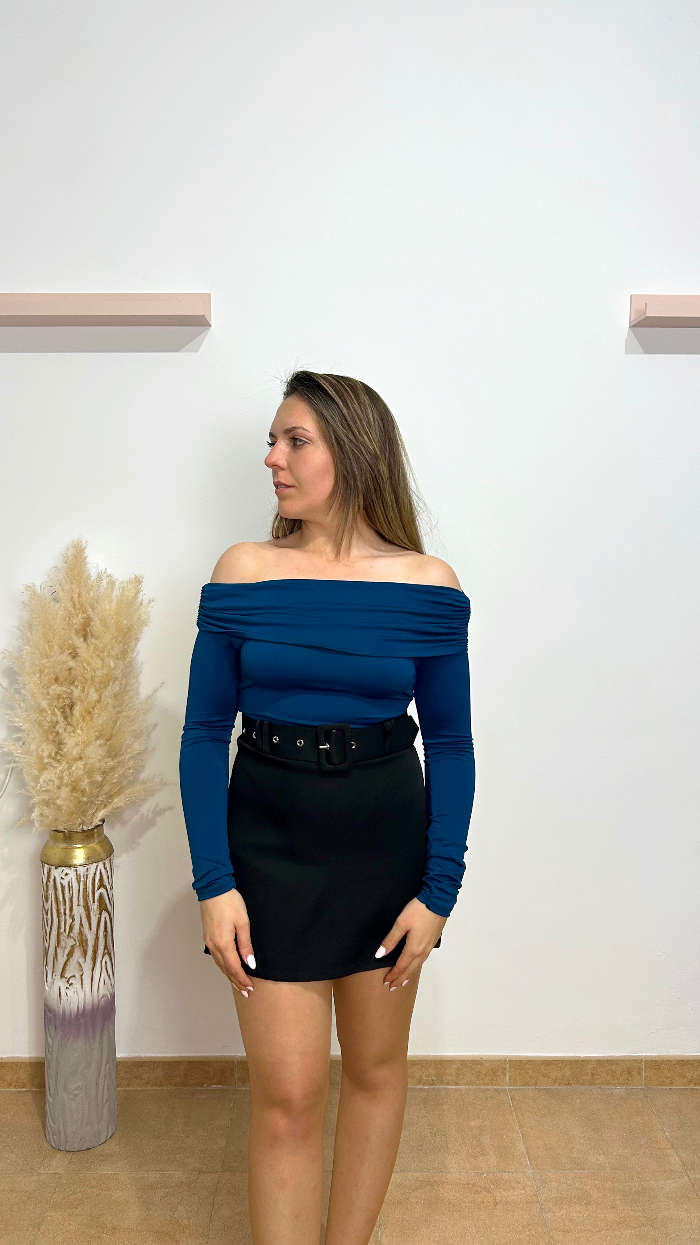 Gonna pantalone nera con cintura