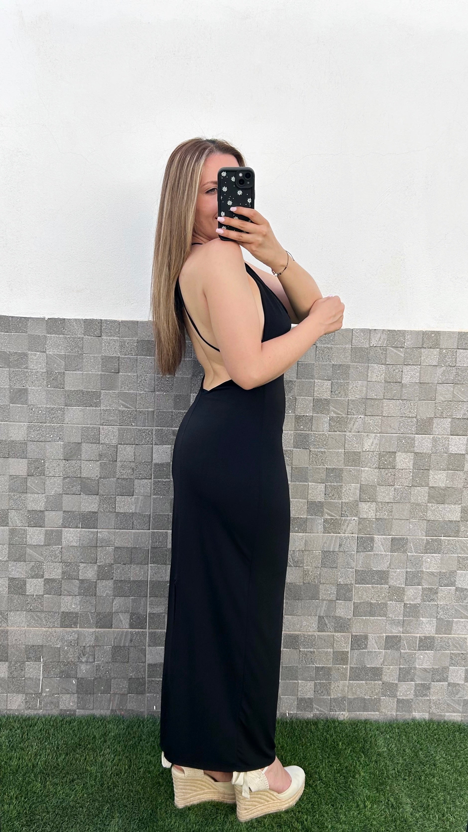 Vestido midi fluido cascada negro