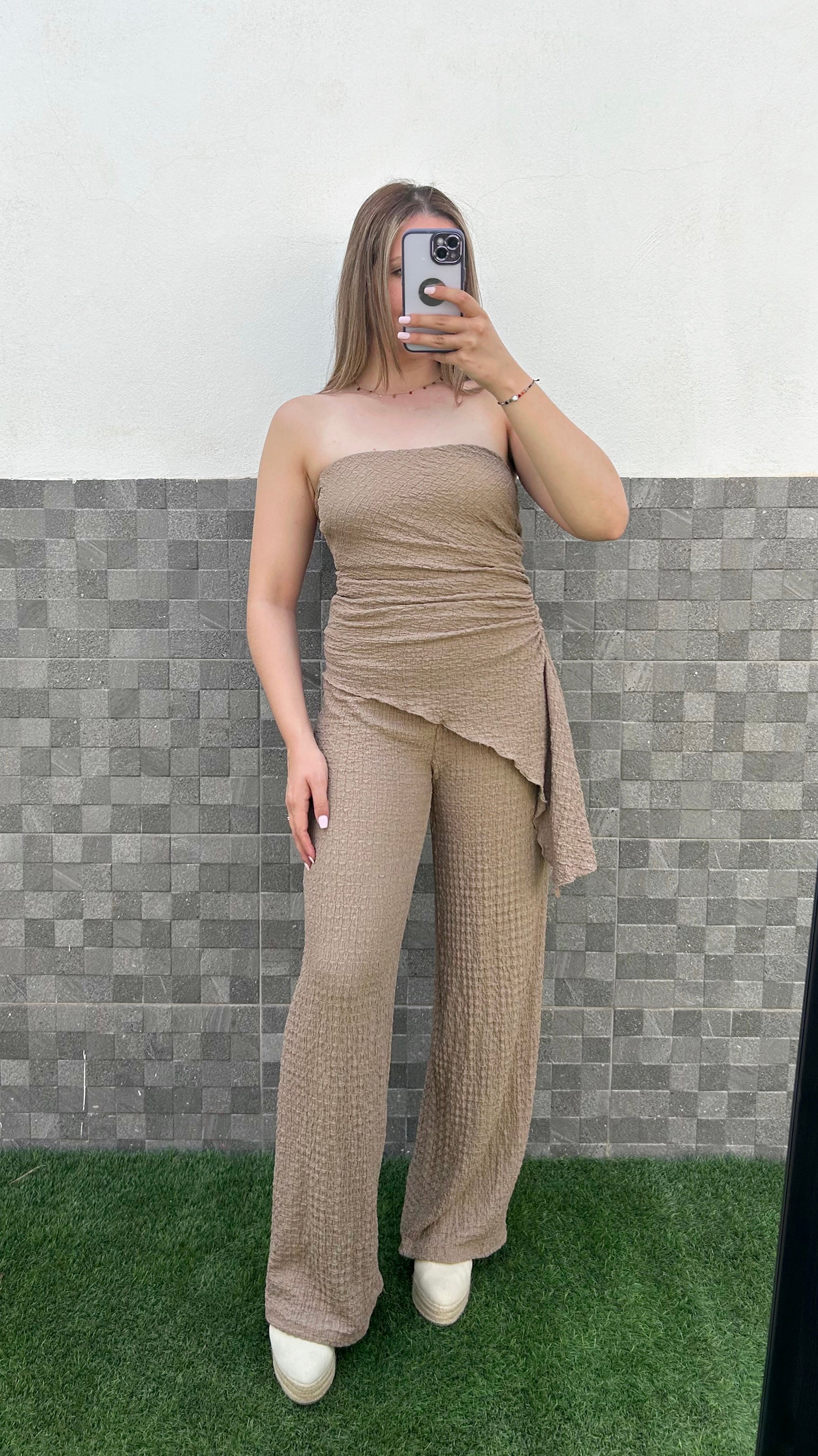 Conjunto top palabra volante marrón