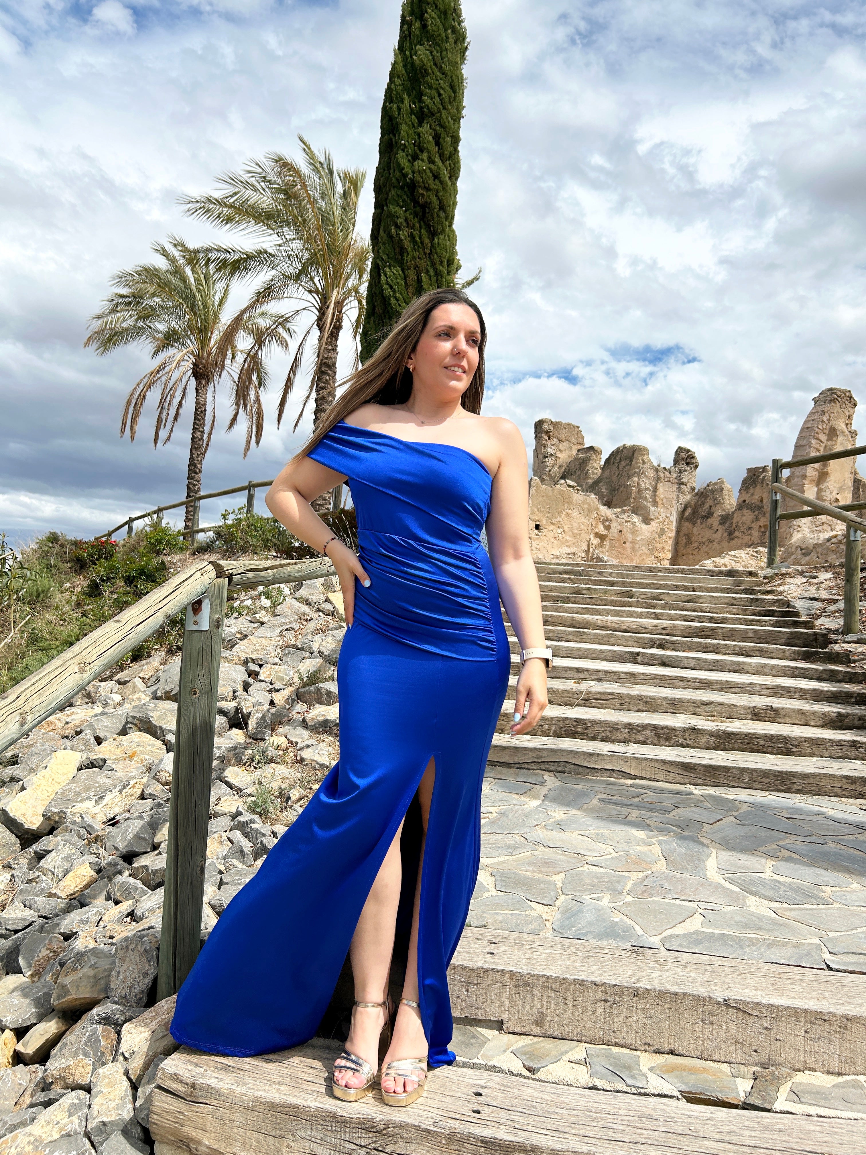 Abito asimmetrico a barca blu