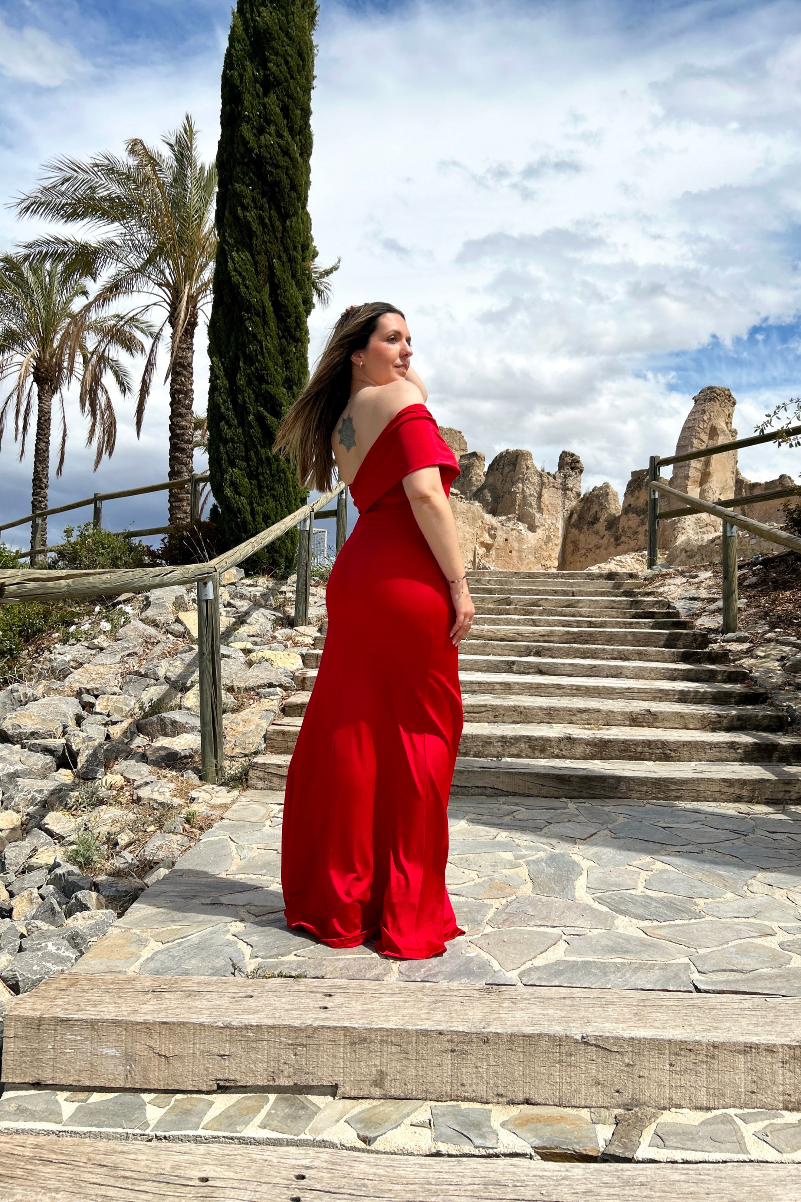 Abito asimmetrico a barchetta rosso