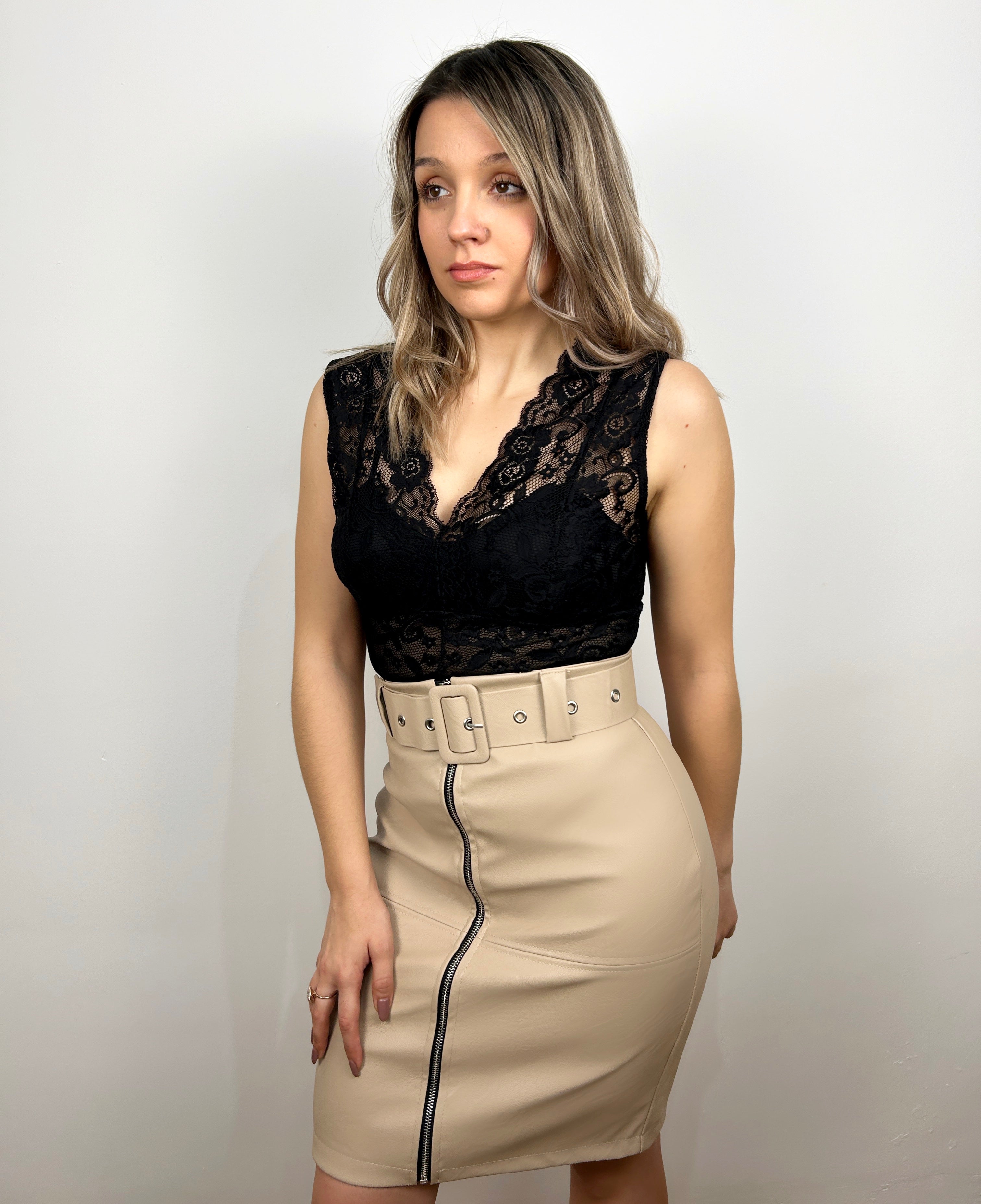 Gonna effetto pelle con cerniera beige