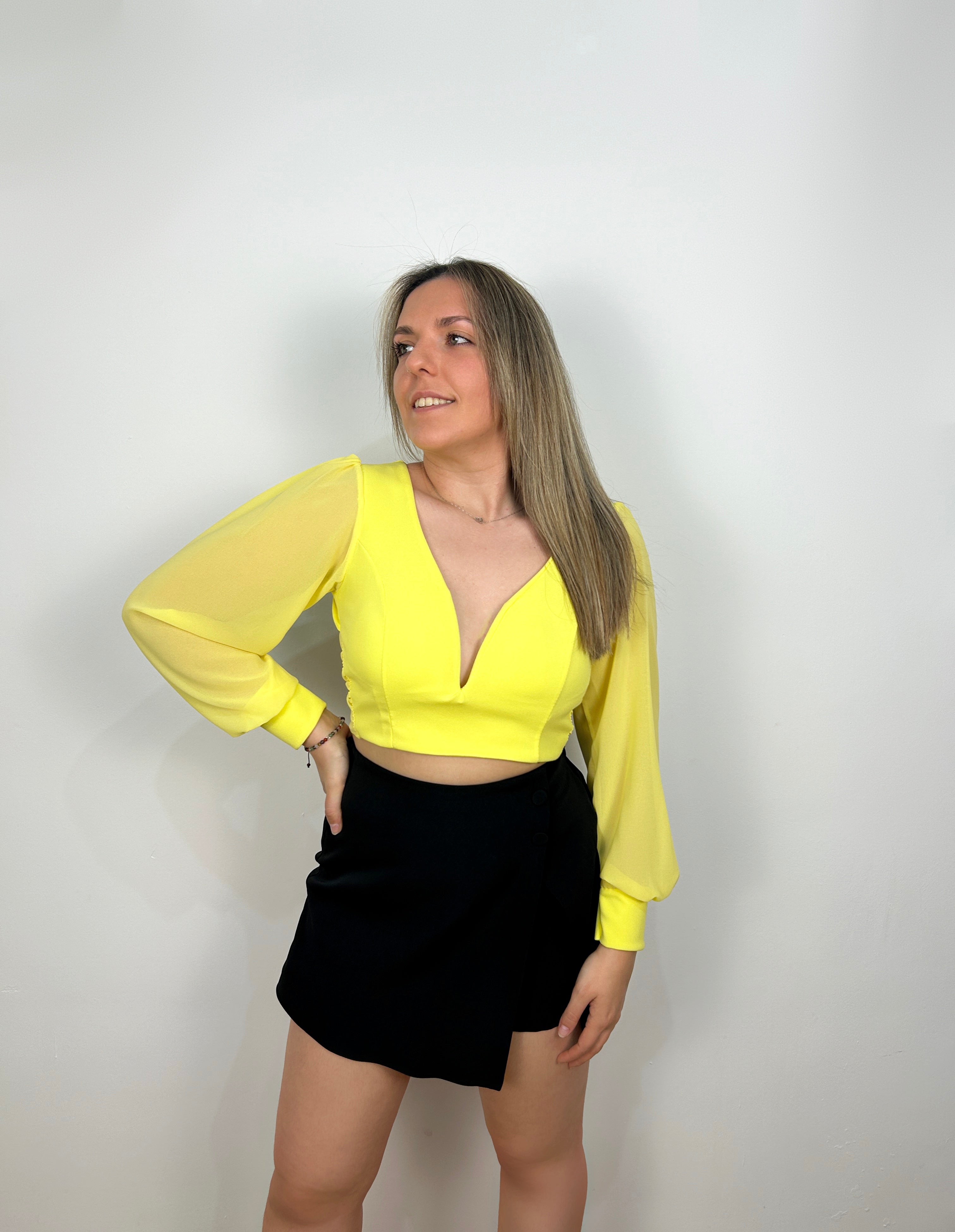 Top escote corazón lazo amarillo