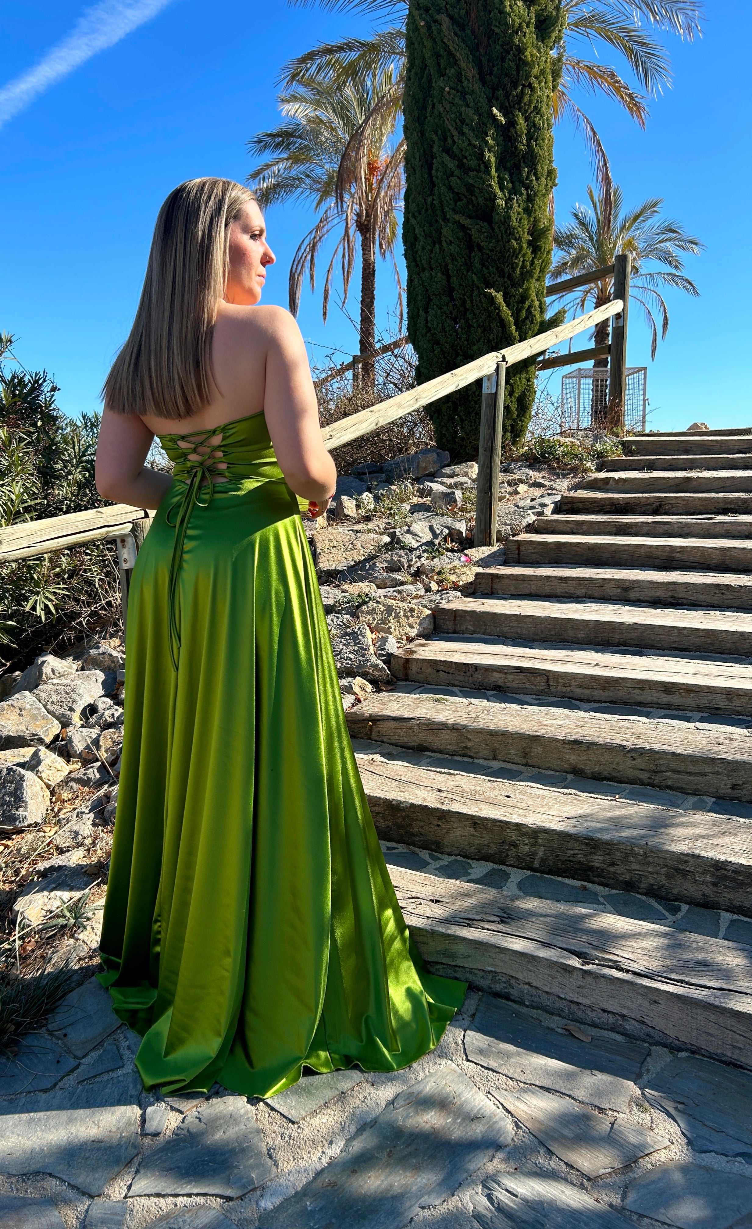 Abito corsetto con parola verde