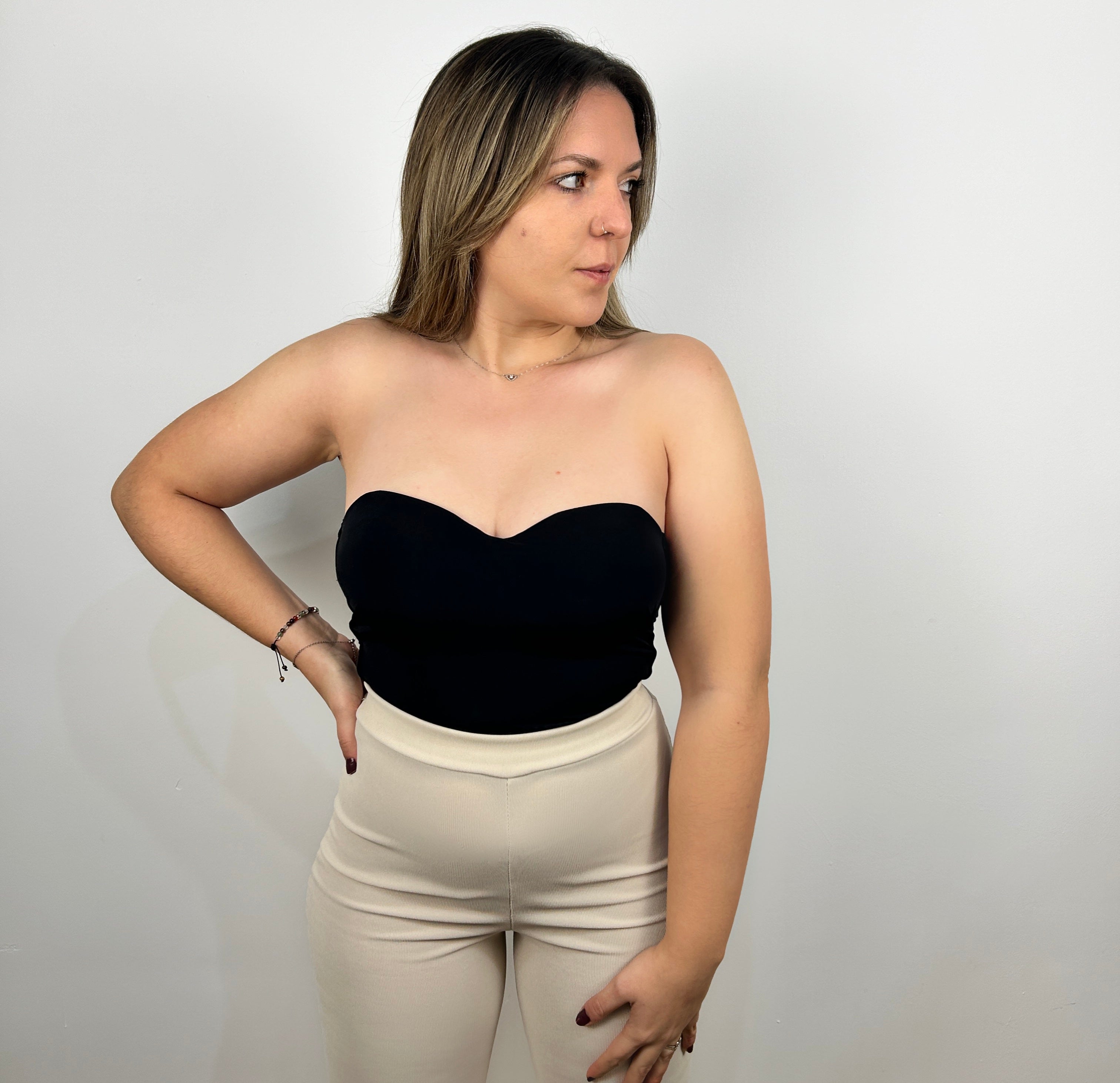 Top nero push up a cuore