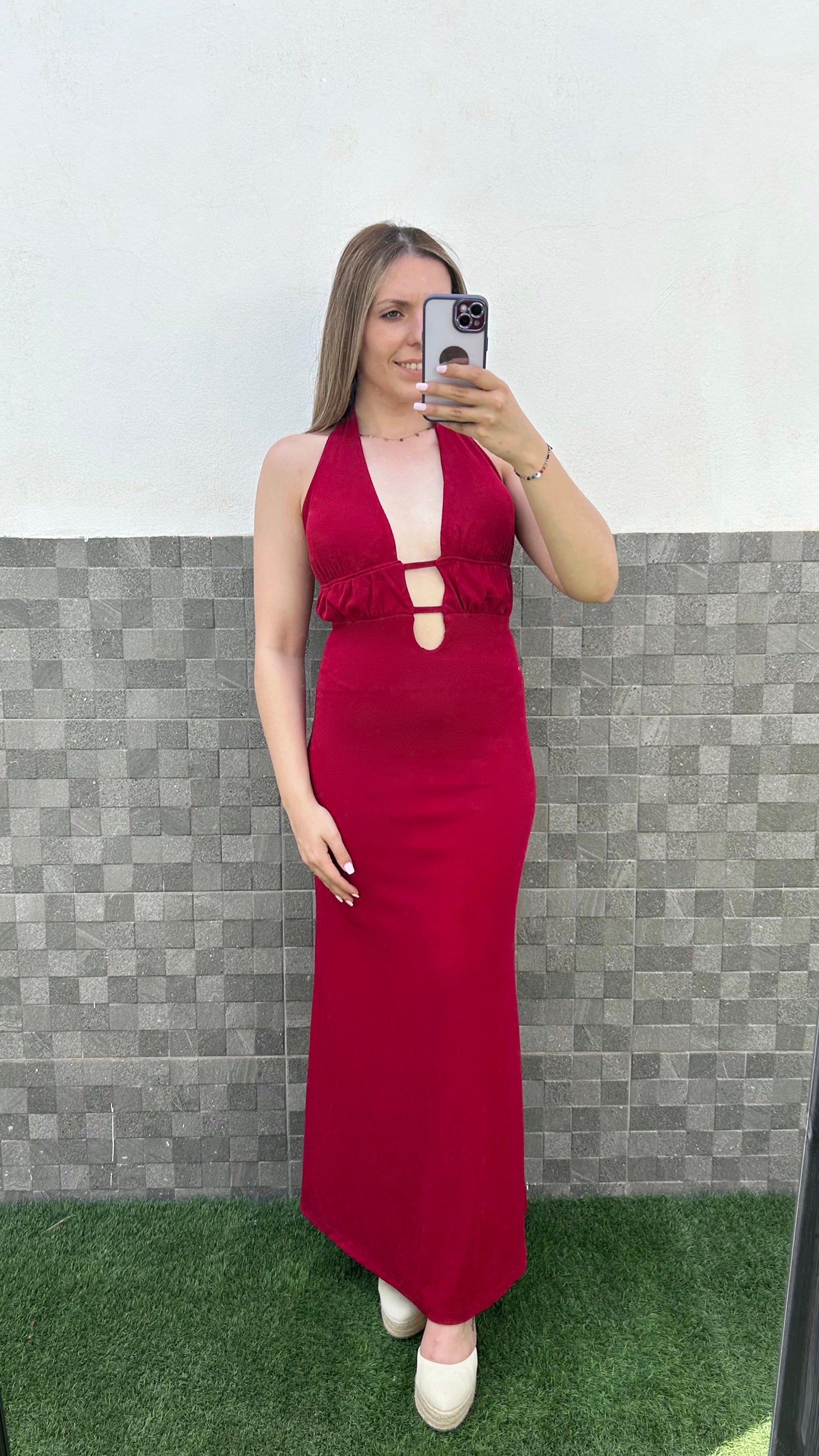 Vestido midi canalé escote pronunciado burdeos