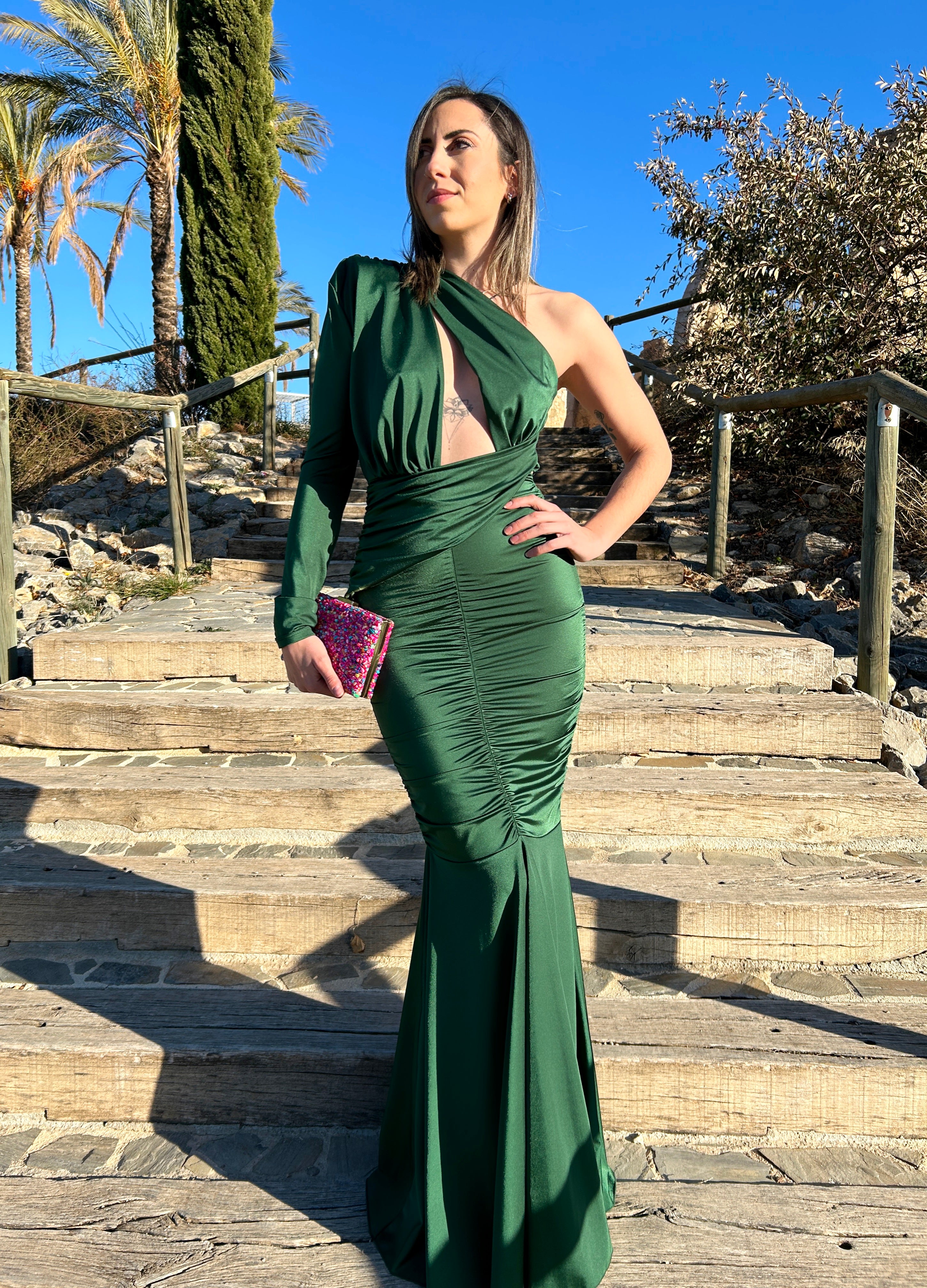 Abito asimmetrico sotto volant verde