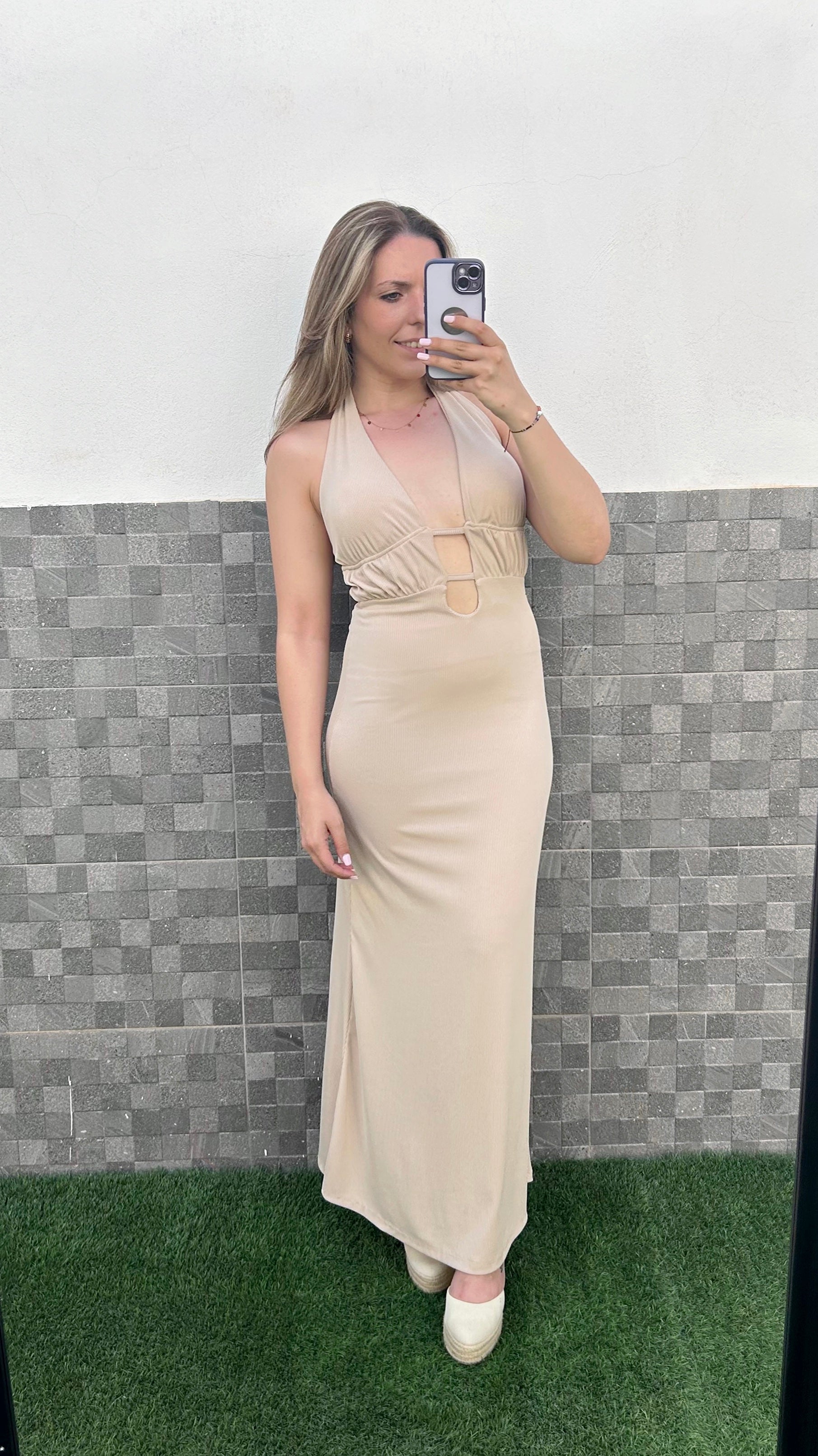 Vestido midi canalé escote pronunciado beige