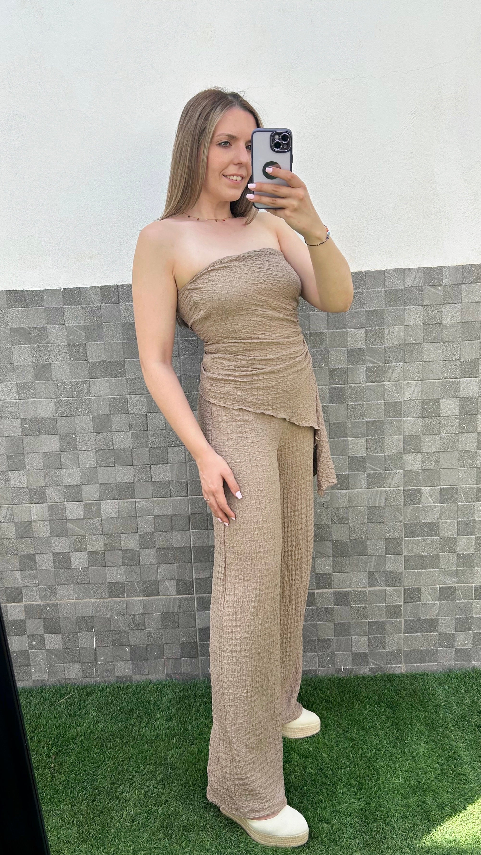 Conjunto top palabra volante marrón