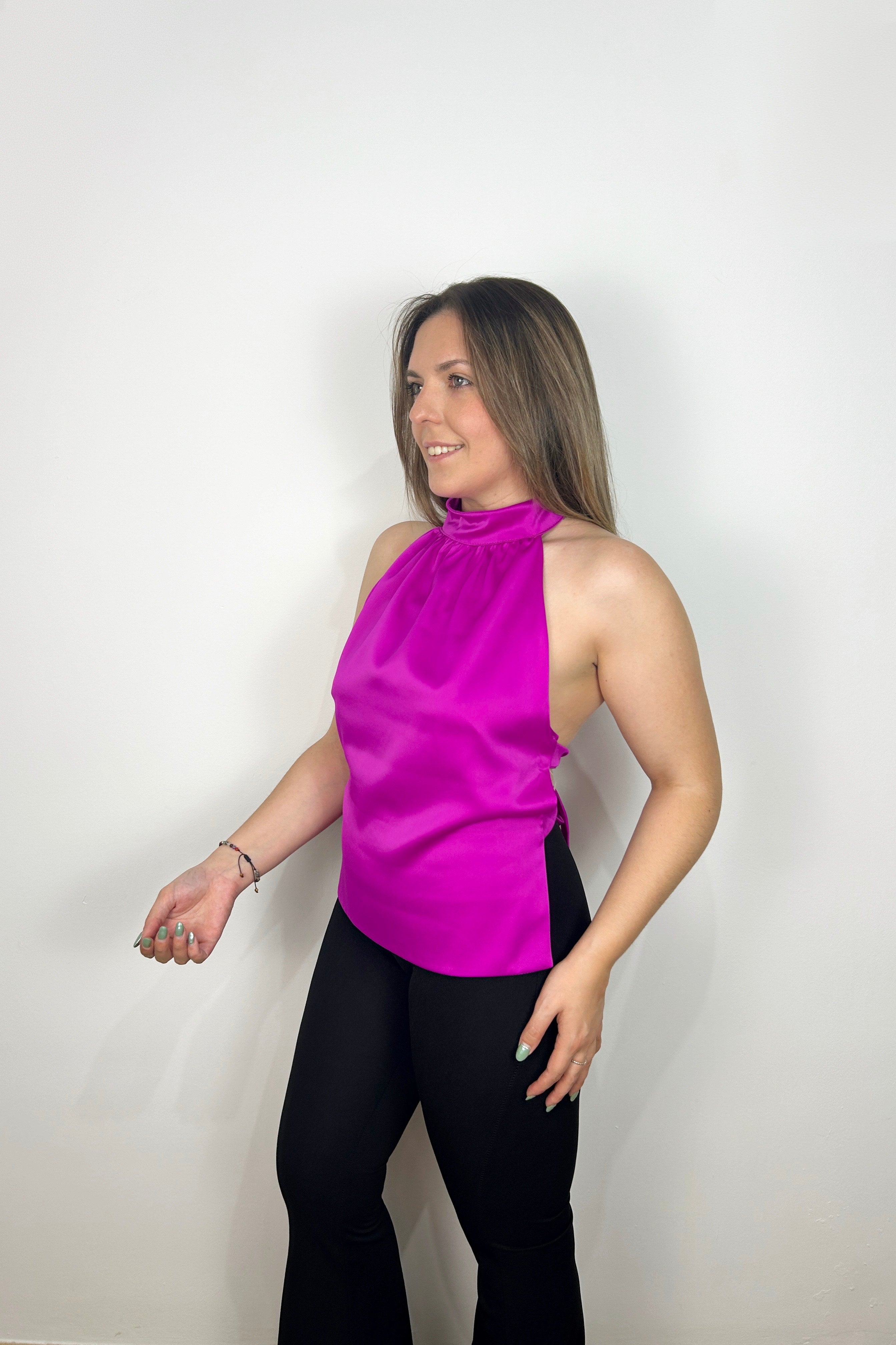 Top in raso con fiocco dietro in amarena